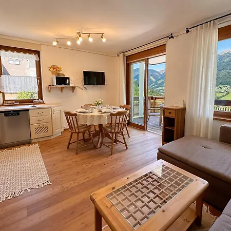 Daire Dorfblick Diamant - Panoramic & Ski-to-door *